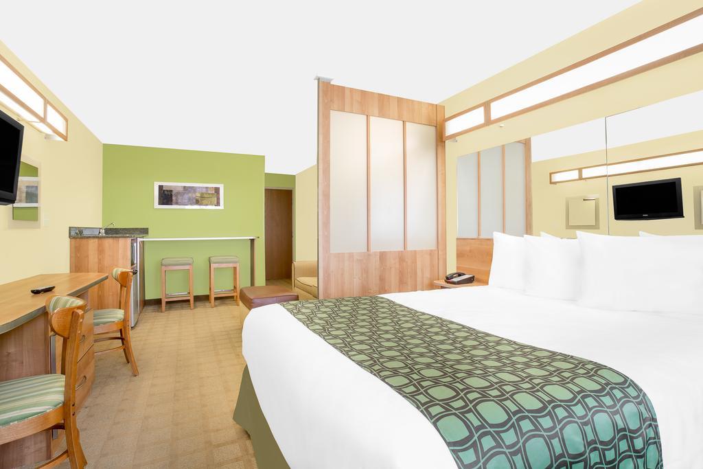 Microtel Inn & Suites By Wyndham Tuscumbia/Muscle Shoals Εξωτερικό φωτογραφία