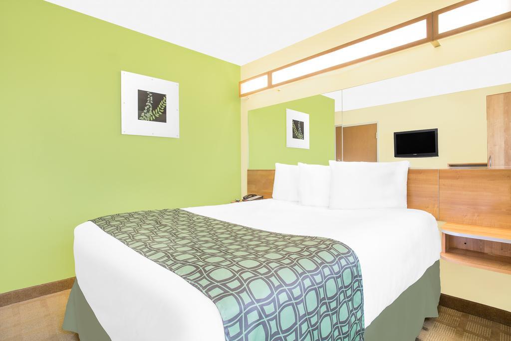 Microtel Inn & Suites By Wyndham Tuscumbia/Muscle Shoals Εξωτερικό φωτογραφία